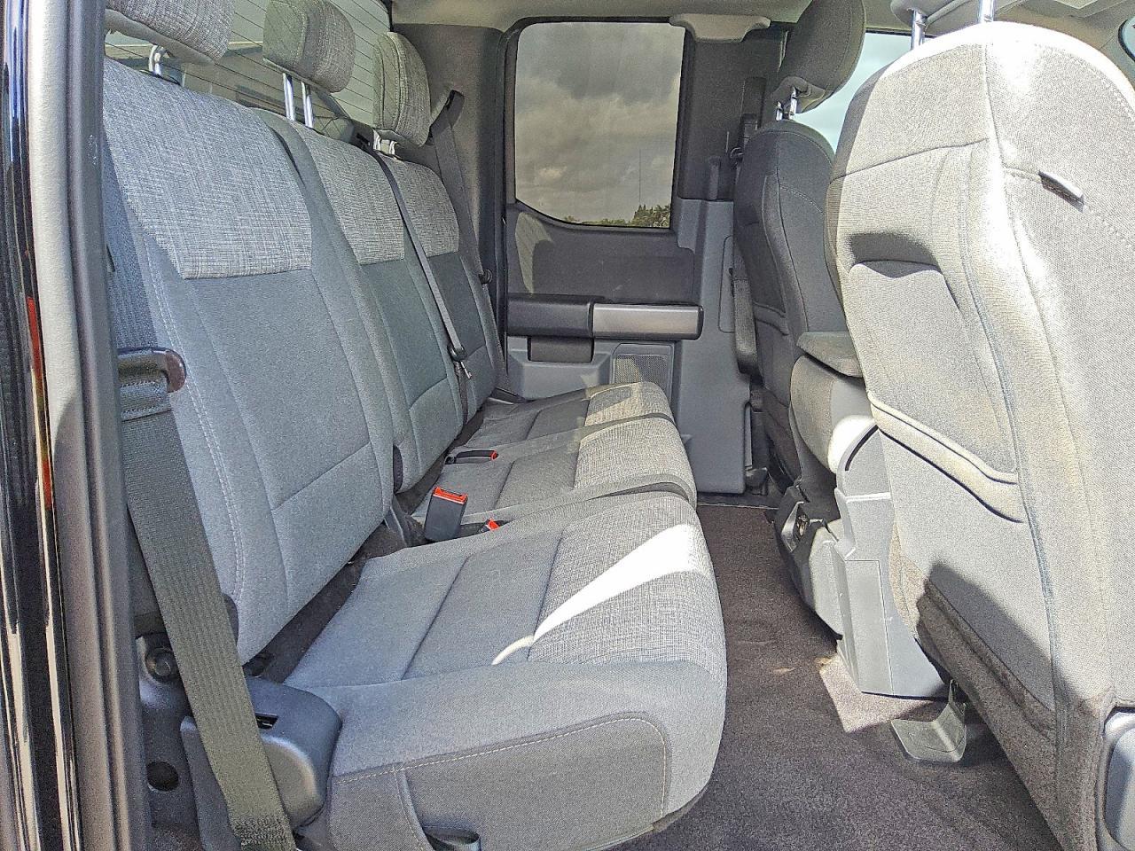 2021 Ford F150 Super Cab - zdjęcie 10