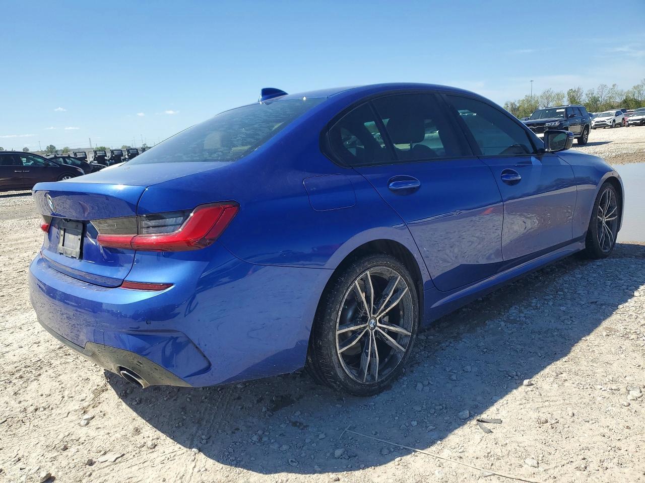 2020 BMW 330Xi - zdjęcie 3