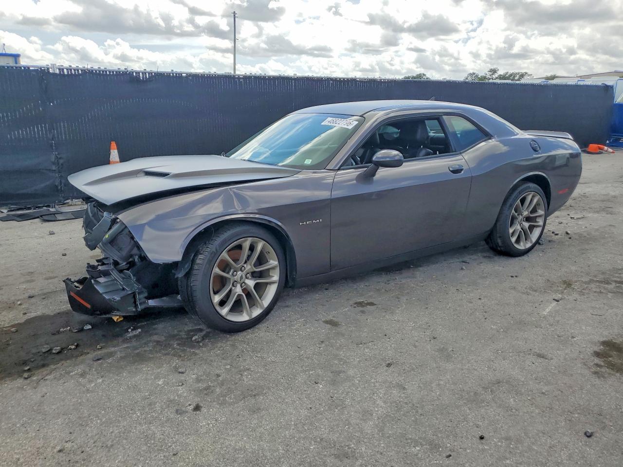2020 Dodge Challenger R - zdjęcie główne