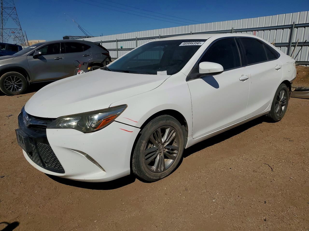2015 Toyota Camry Se - zdjęcie główne