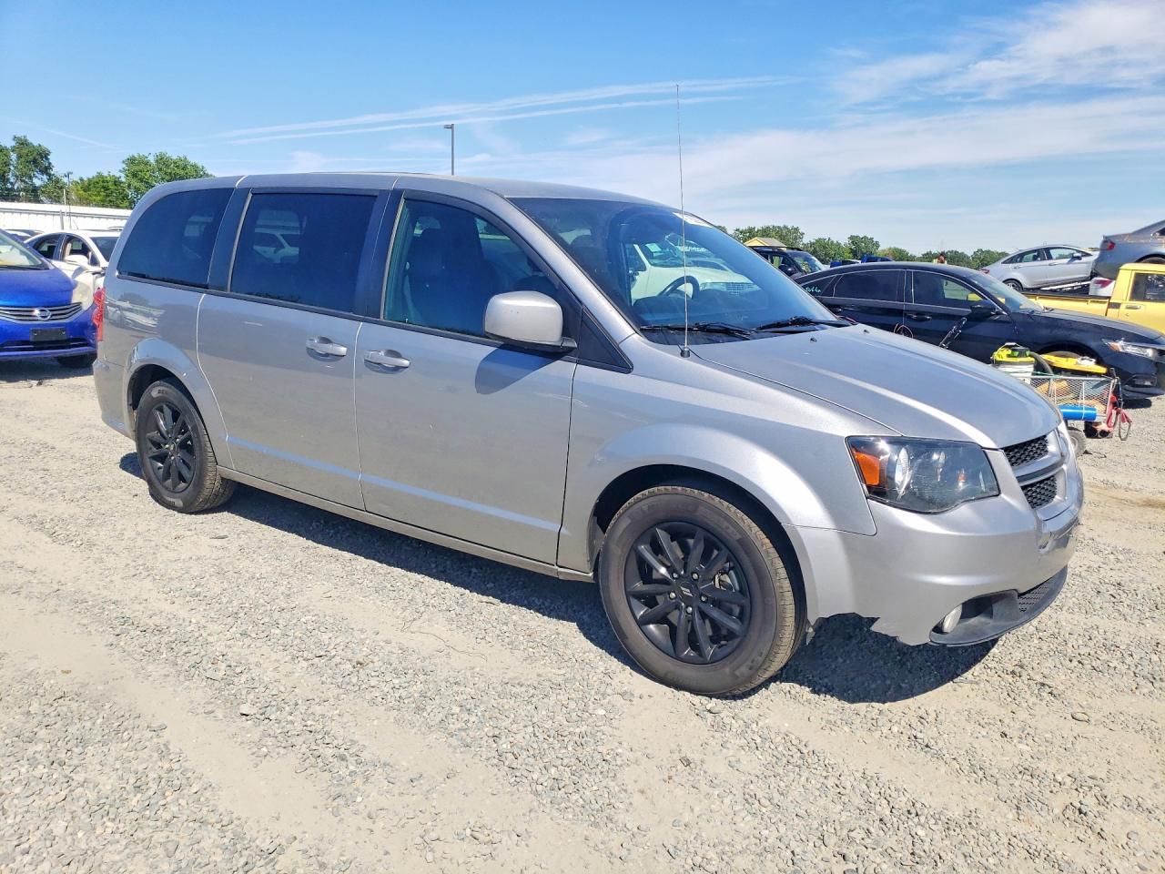 2019 Dodge Grand Caravan Gt - zdjęcie 4