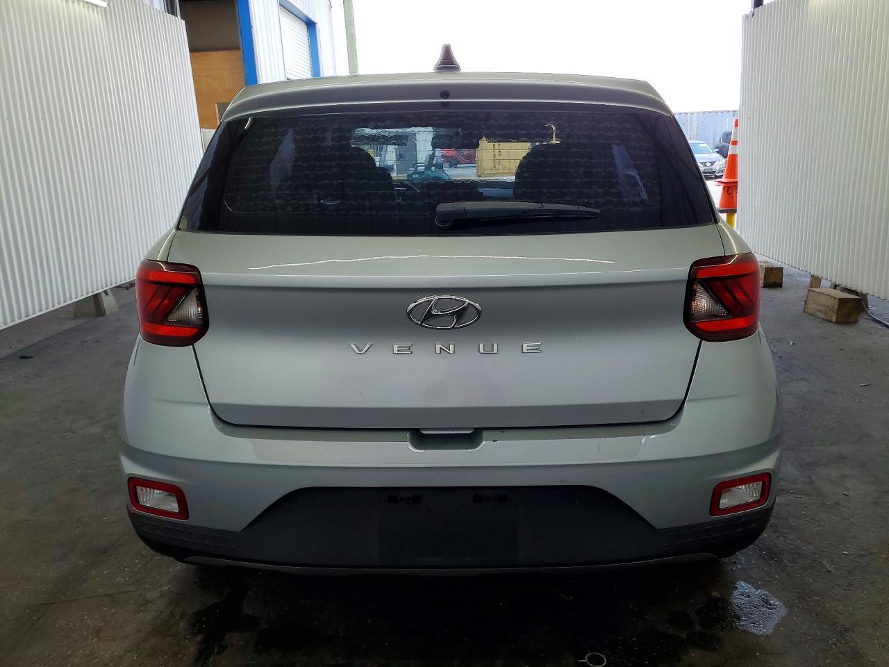 2022 Hyundai Venue Se - zdjęcie 6