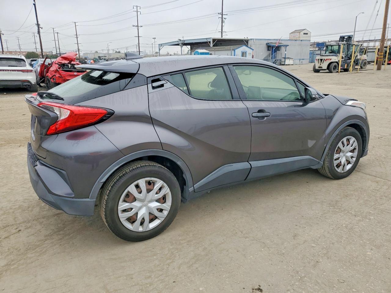 2019 Toyota C-Hr Le - zdjęcie 3