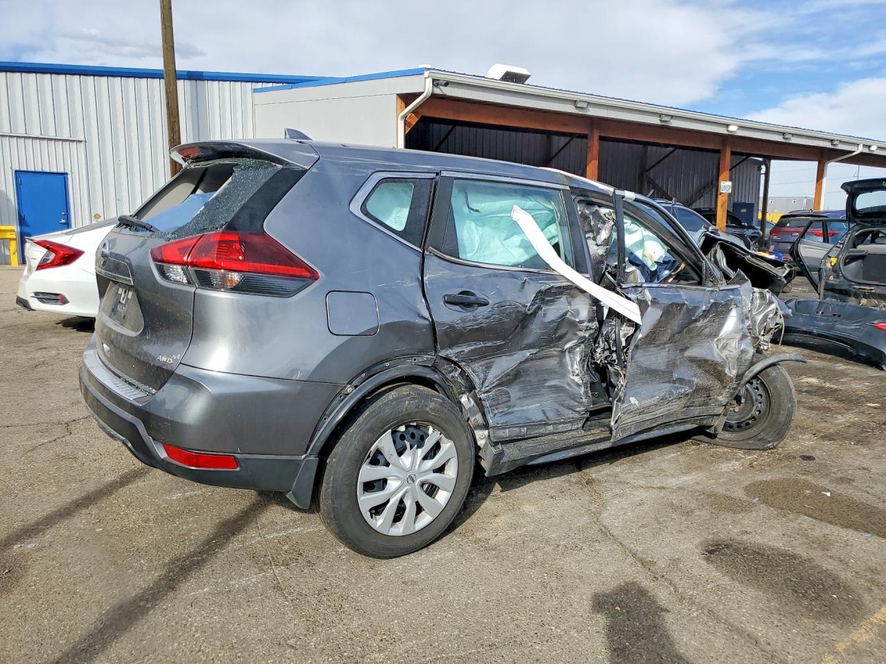 2018 Nissan Rogue S - zdjęcie 3