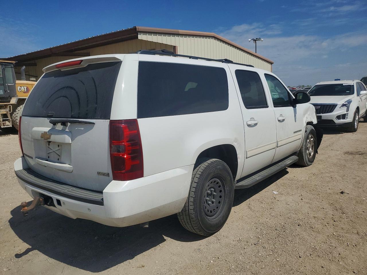 2014 Chevrolet Suburban C1500 Ls - zdjęcie 3