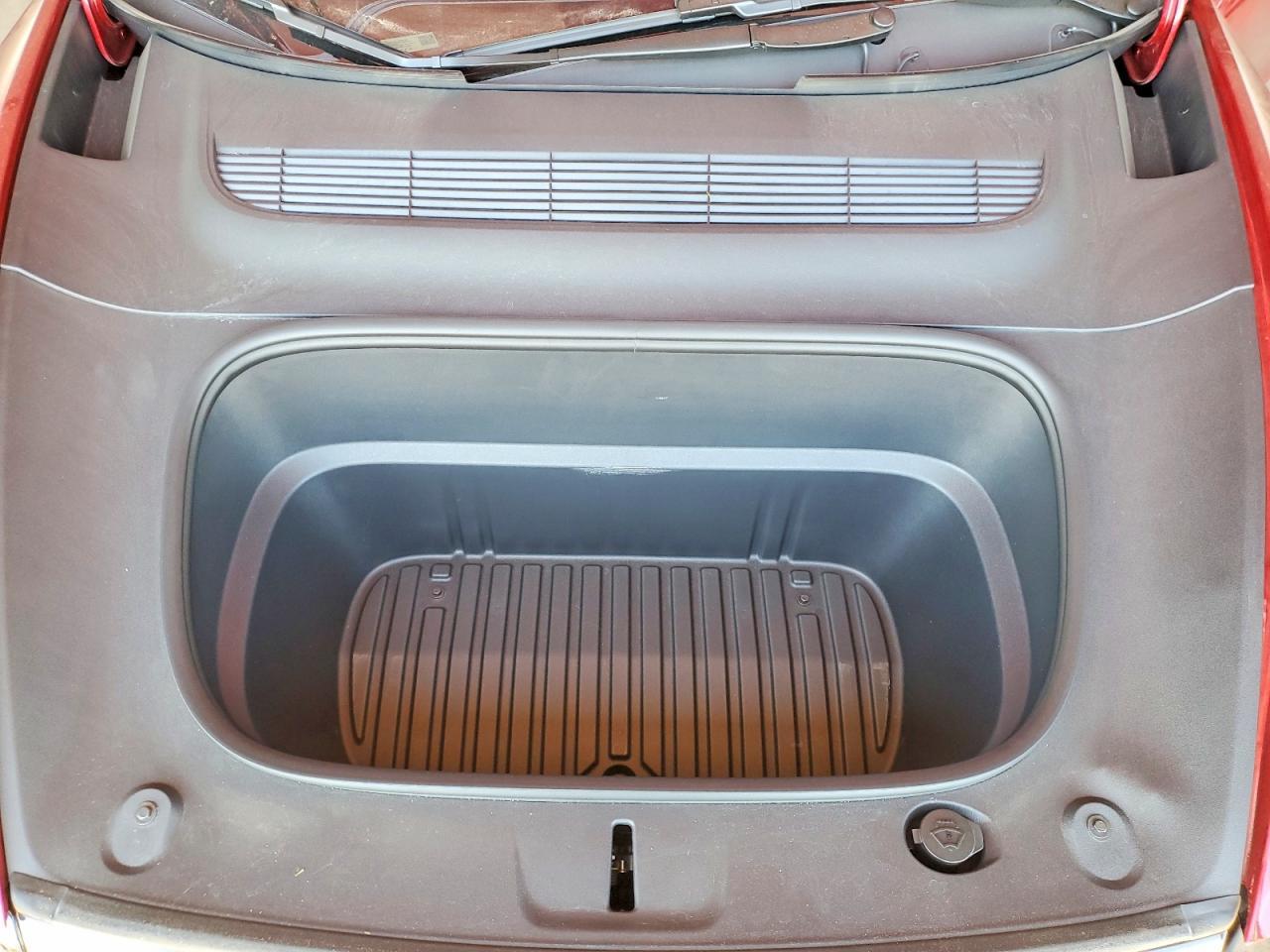 2026 Tesla Model Y - zdjęcie 11