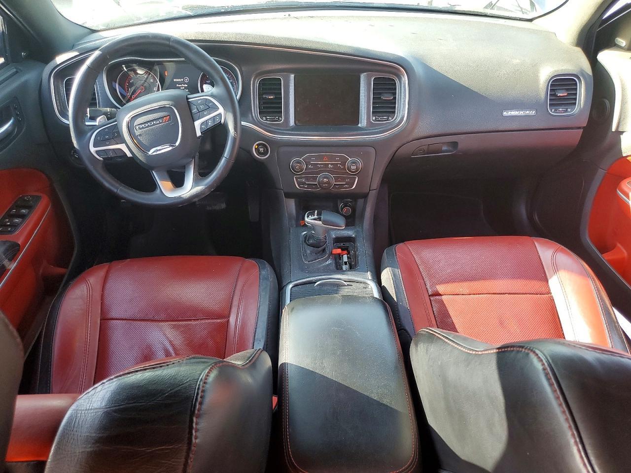 2016 Dodge Charger R - zdjęcie 8