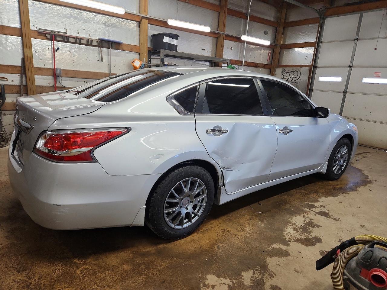 2015 Nissan Altima 2.5 S - zdjęcie 3