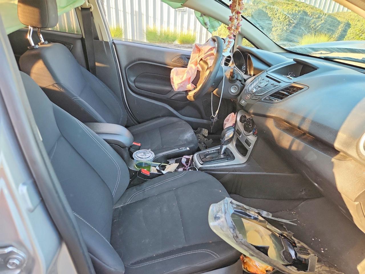 2017 Ford Fiesta Se - zdjęcie 13