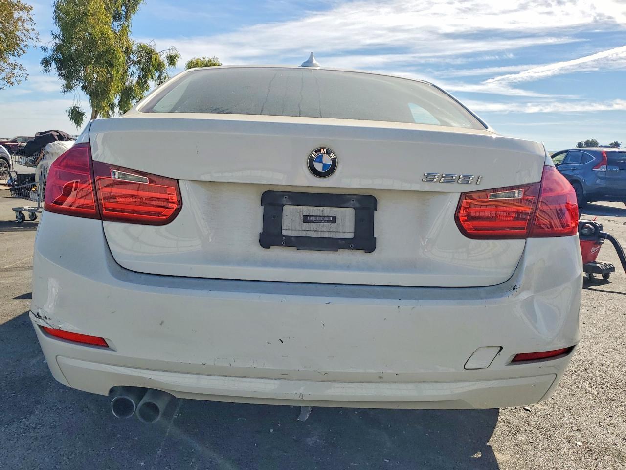 2014 BMW 328 I - zdjęcie 6