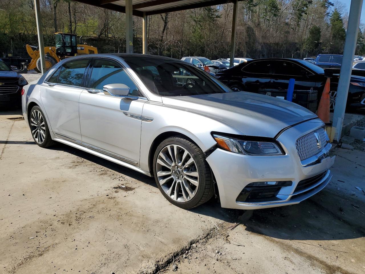 2018 Lincoln Continental Select - zdjęcie 4