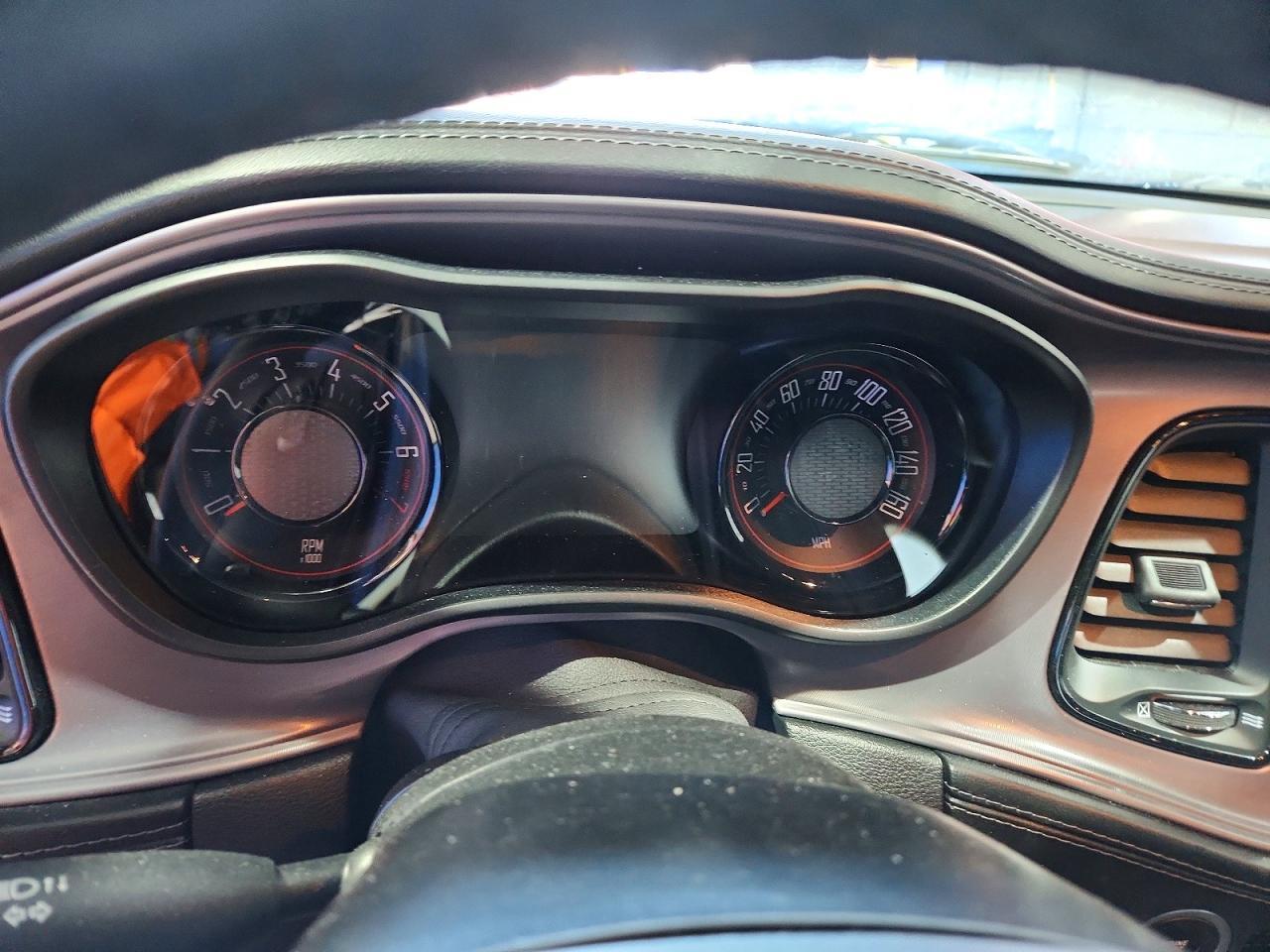 2023 Dodge Challenger Sxt - zdjęcie 9