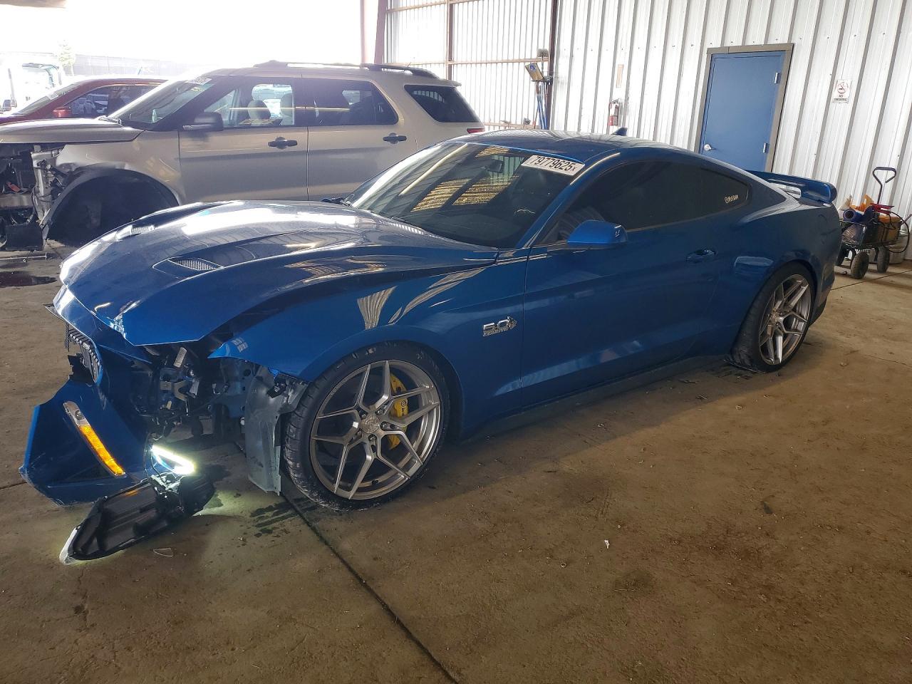 2021 Ford Mustang Gt - zdjęcie główne