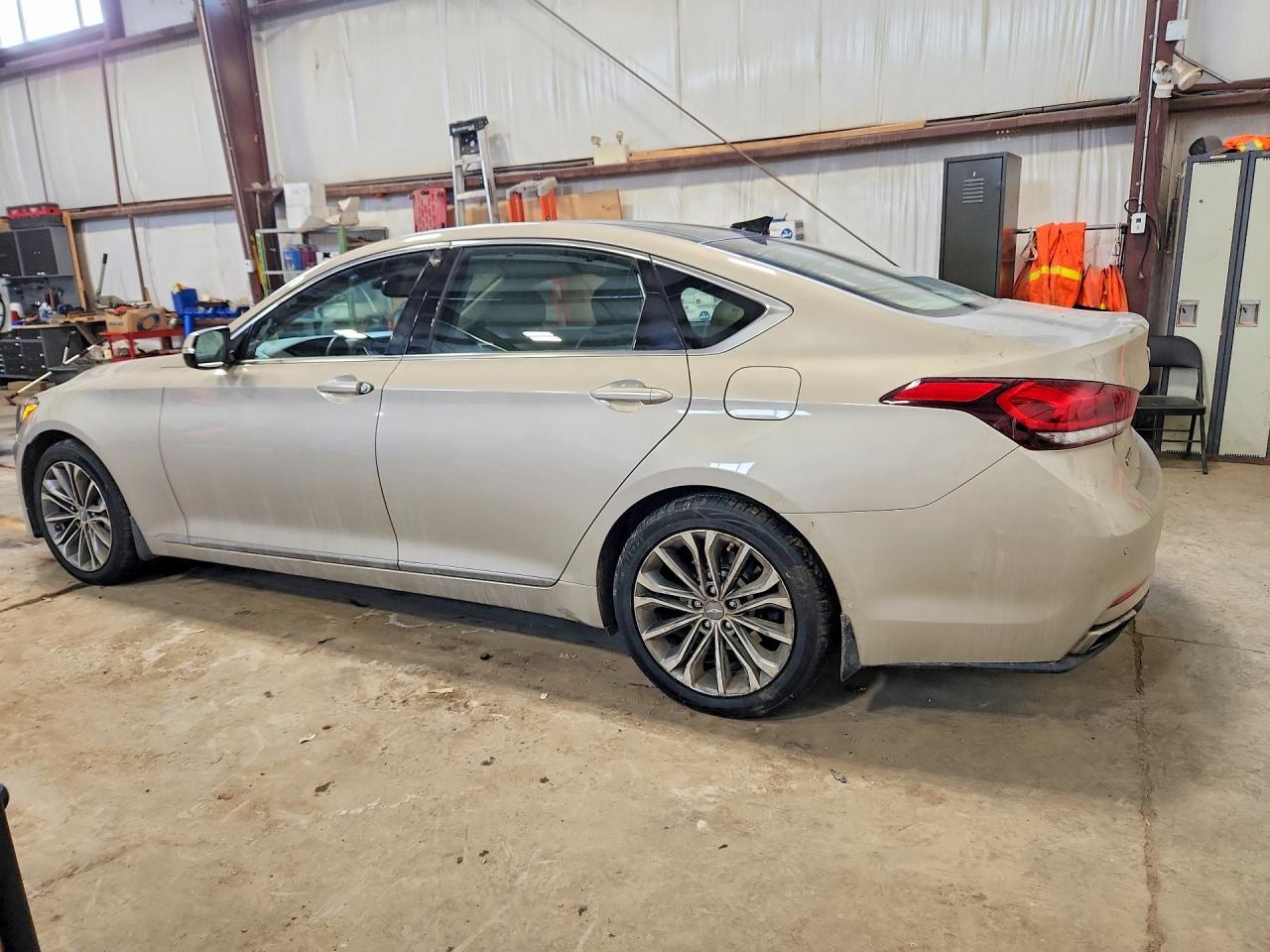 2015 Hyundai Genesis 3.8L - zdjęcie 2