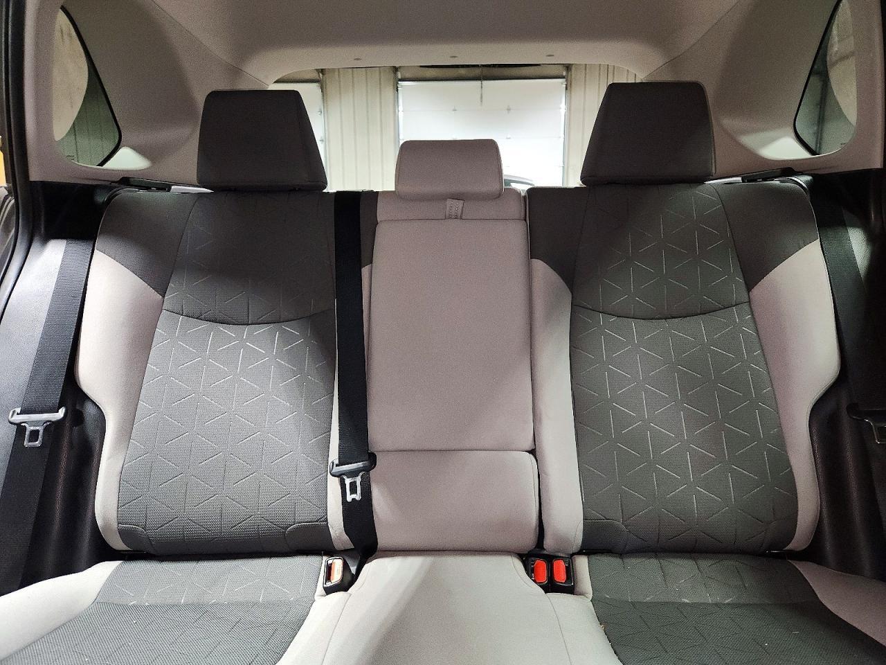 2020 Toyota Rav4 Xle - zdjęcie 10