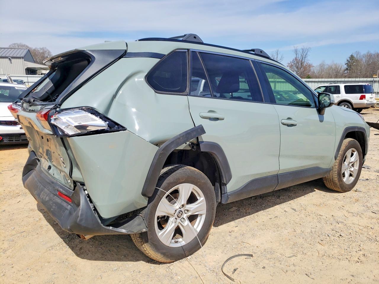 2021 Toyota Rav4 Xle - zdjęcie 3