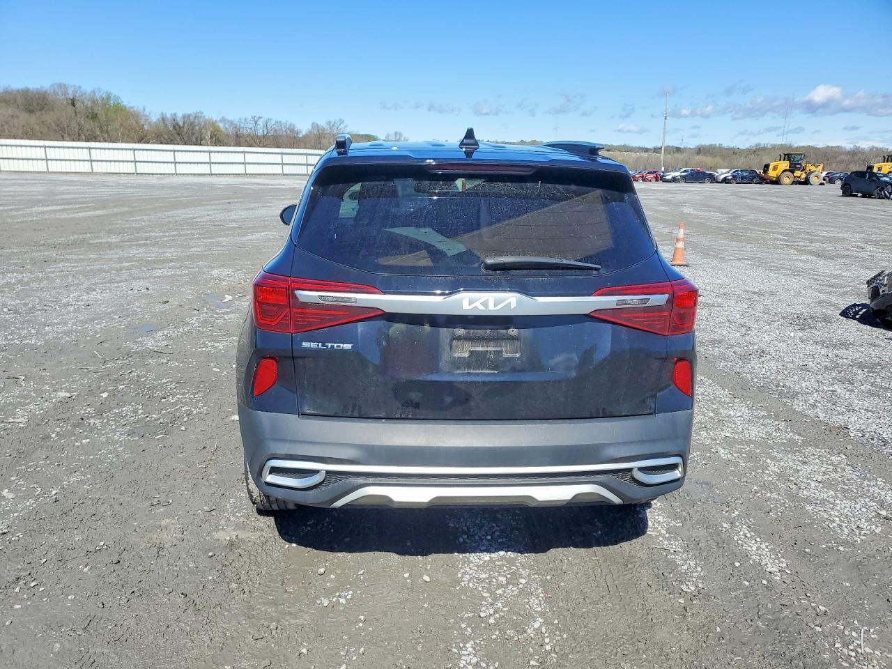 2022 Kia Seltos S - zdjęcie 6