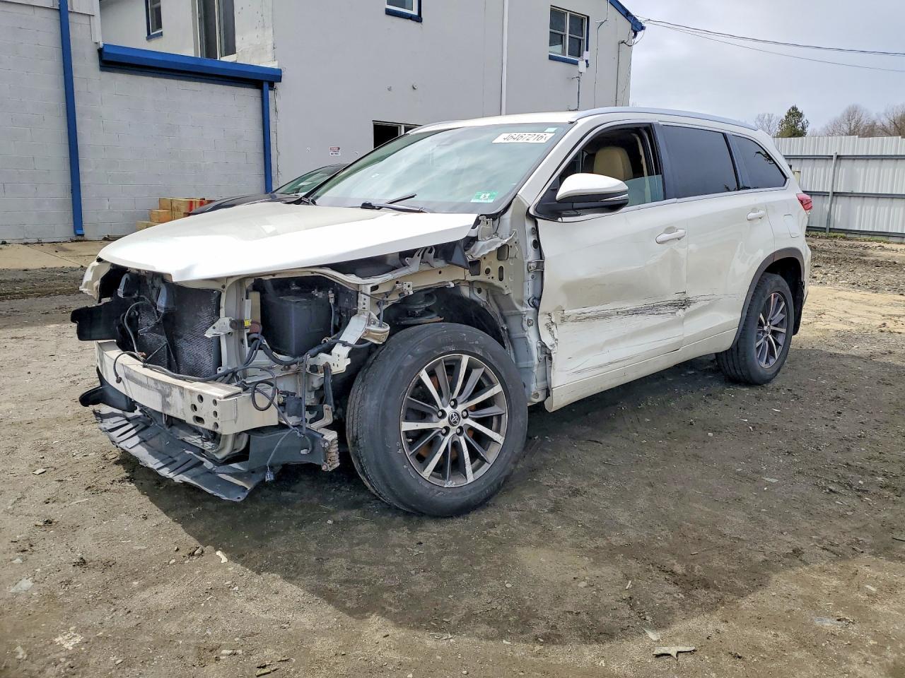 2018 Toyota Highlander Xle - zdjęcie główne
