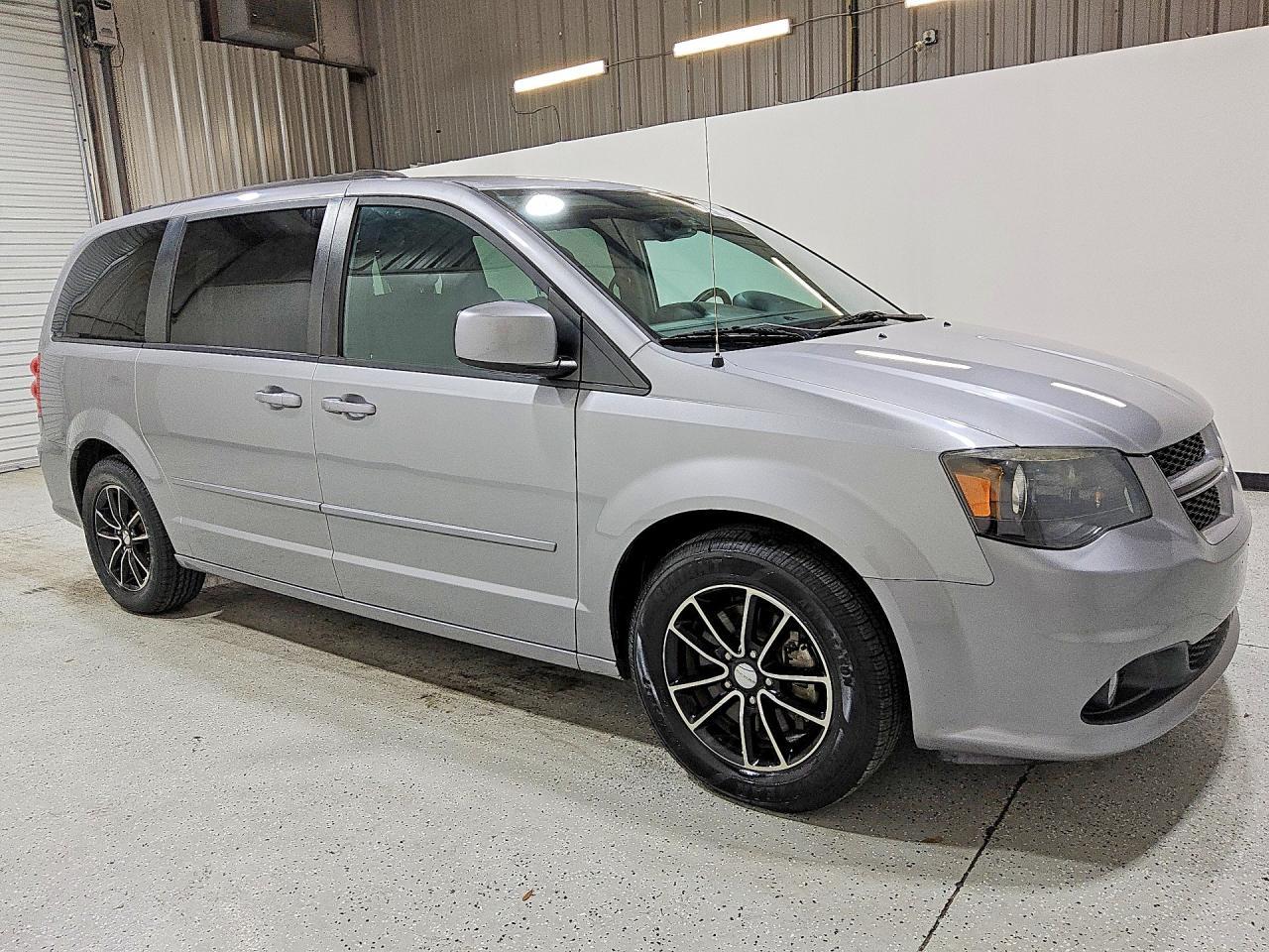 2017 Dodge Grand Caravan Gt - zdjęcie 4