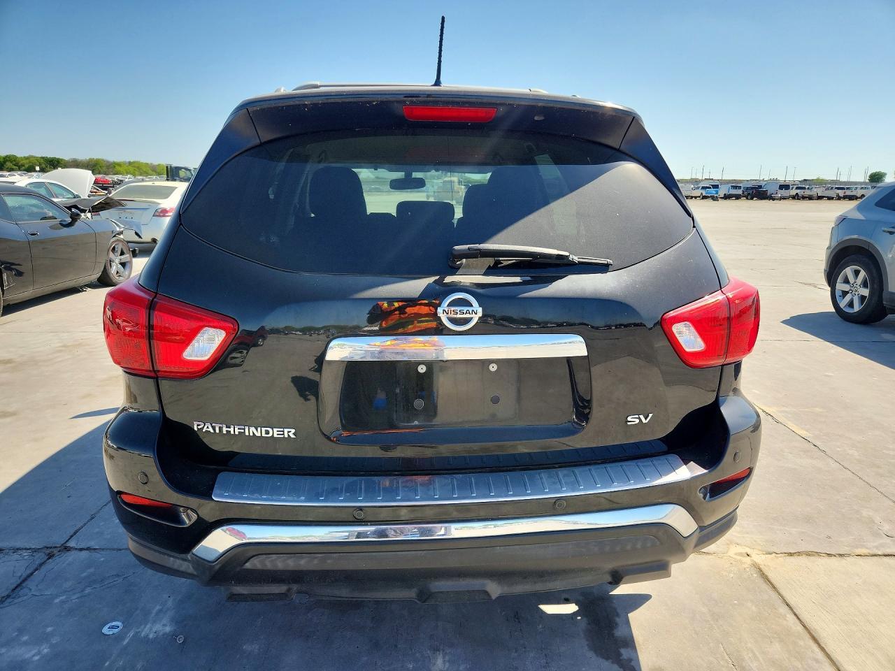 2018 Nissan Pathfinder Sv - zdjęcie 6