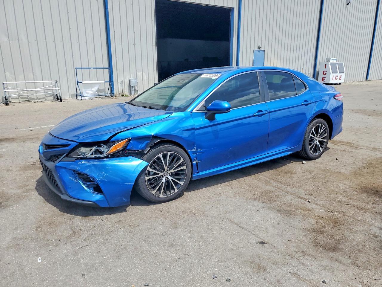 2019 Toyota Camry Se - zdjęcie główne