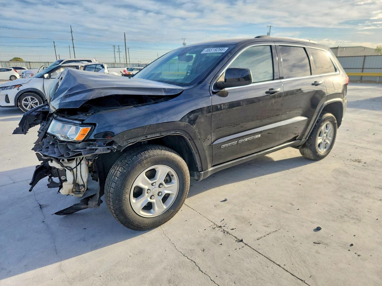 2017 Jeep Grand Cherokee Laredo - zdjęcie główne
