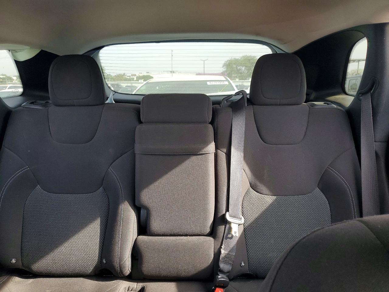 2019 Jeep Cherokee Latitude - zdjęcie 10