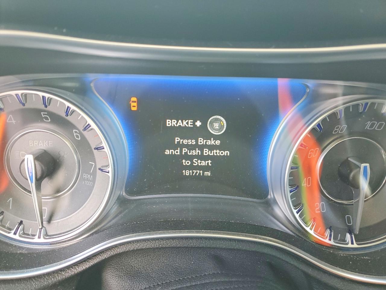 2016 Chrysler 300 Limited - zdjęcie 9