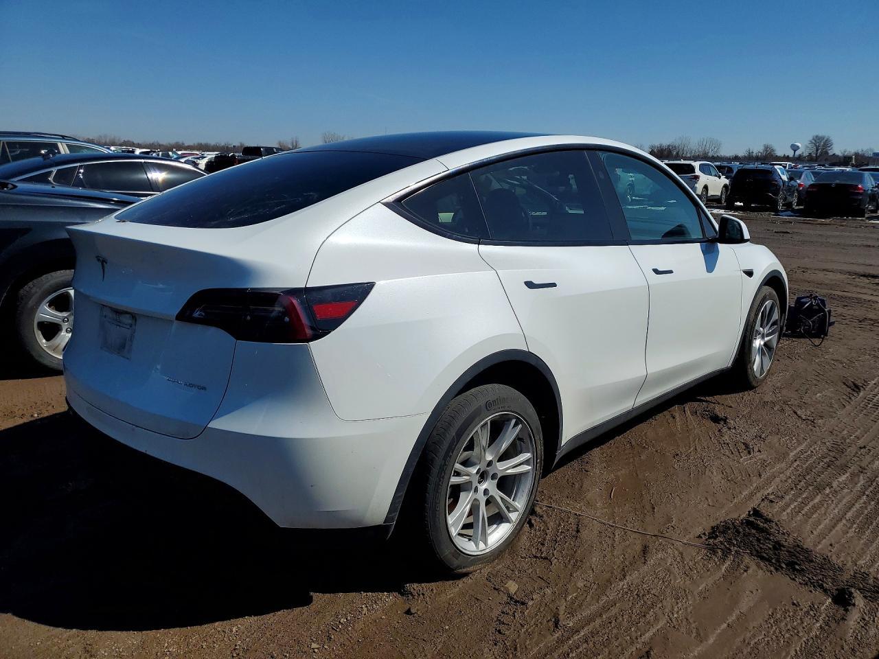 2023 Tesla Model Y - zdjęcie 3