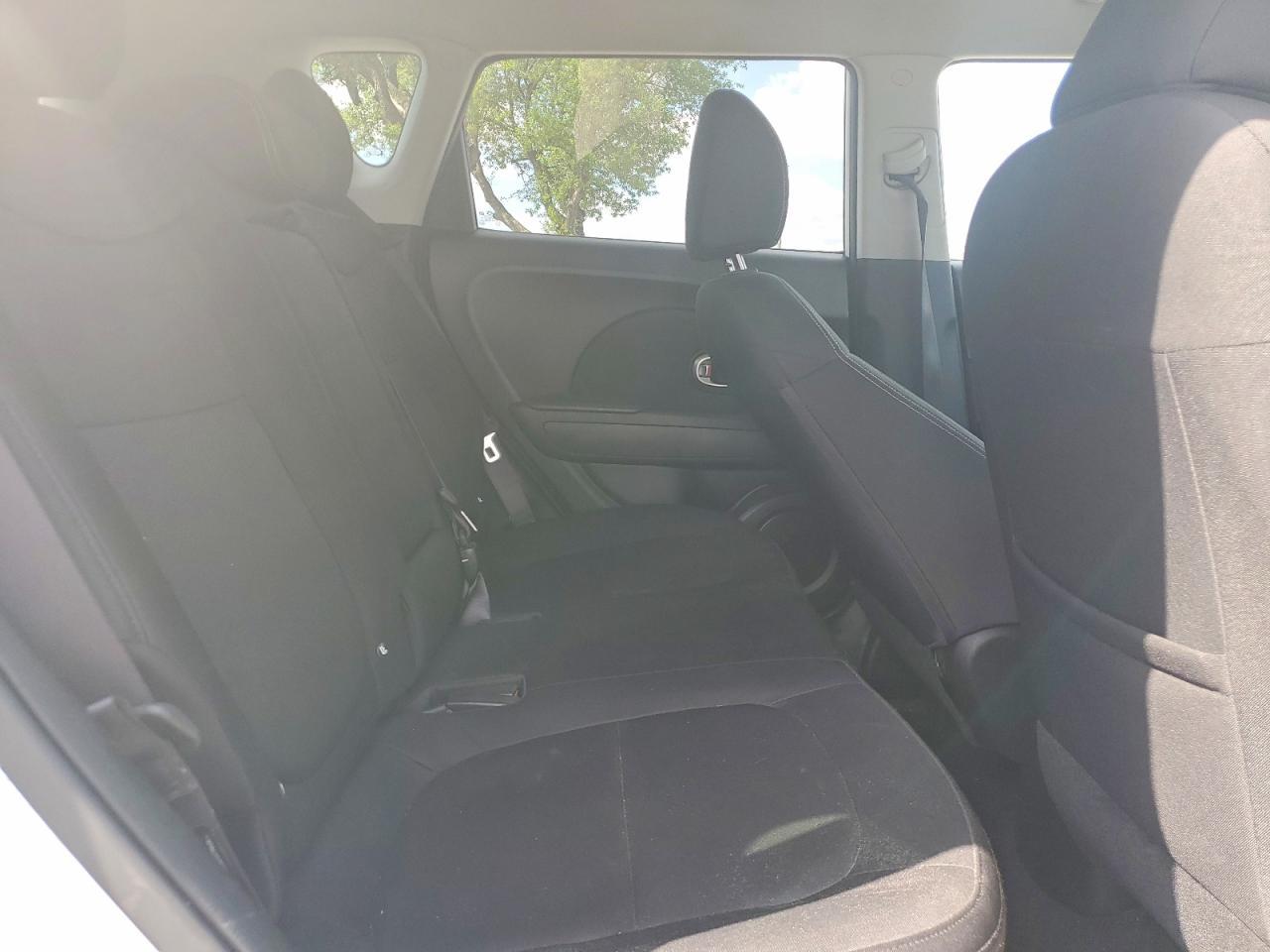 2014 Kia Soul Base - zdjęcie 10