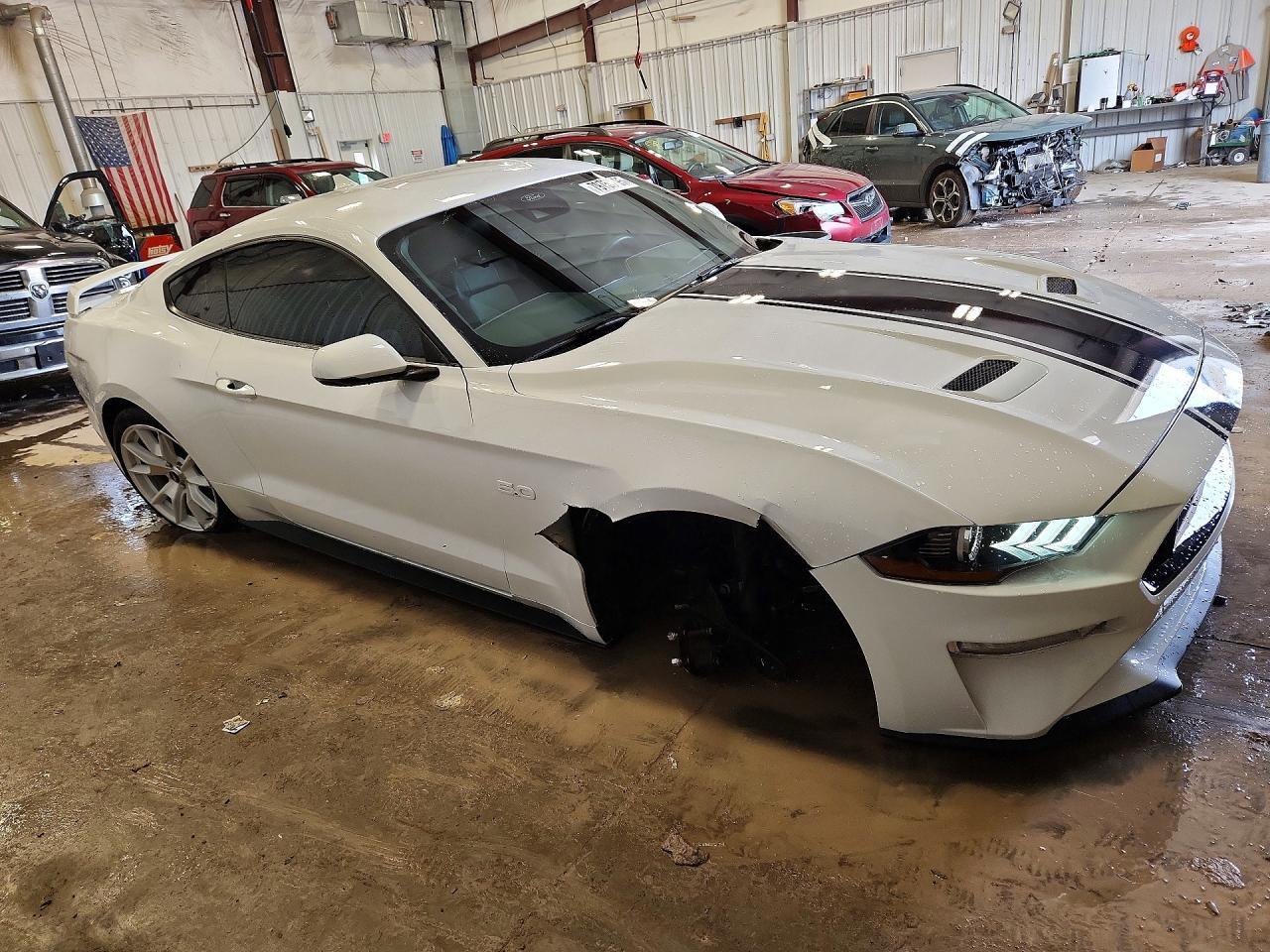 2022 Ford Mustang Gt - zdjęcie 4