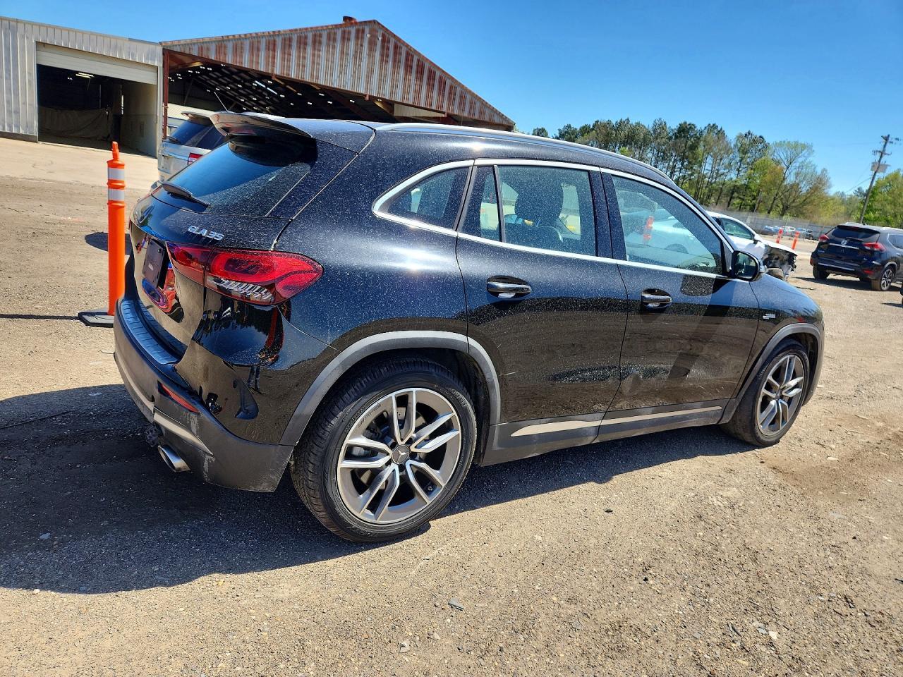 2021 Mercedes-Benz Gla 35 Amg - zdjęcie 3