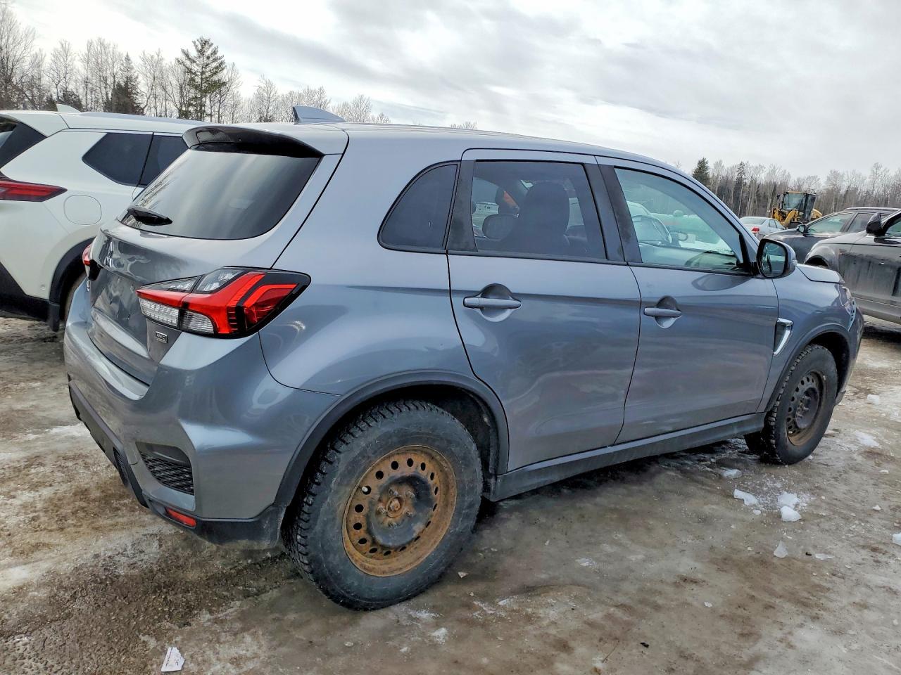 2021 Mitsubishi Rvr - zdjęcie 3