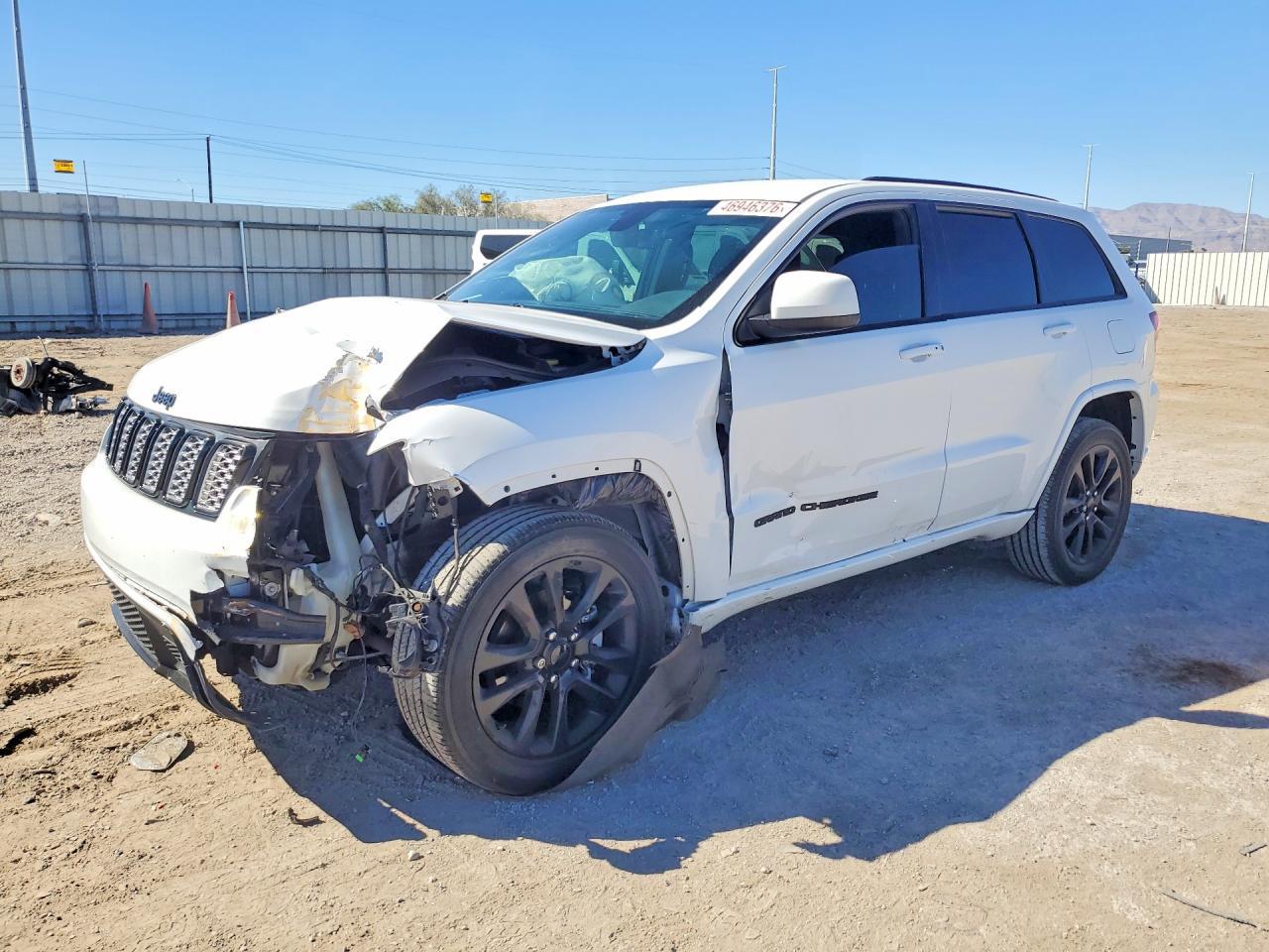 2019 Jeep Grand Cherokee Laredo - zdjęcie główne