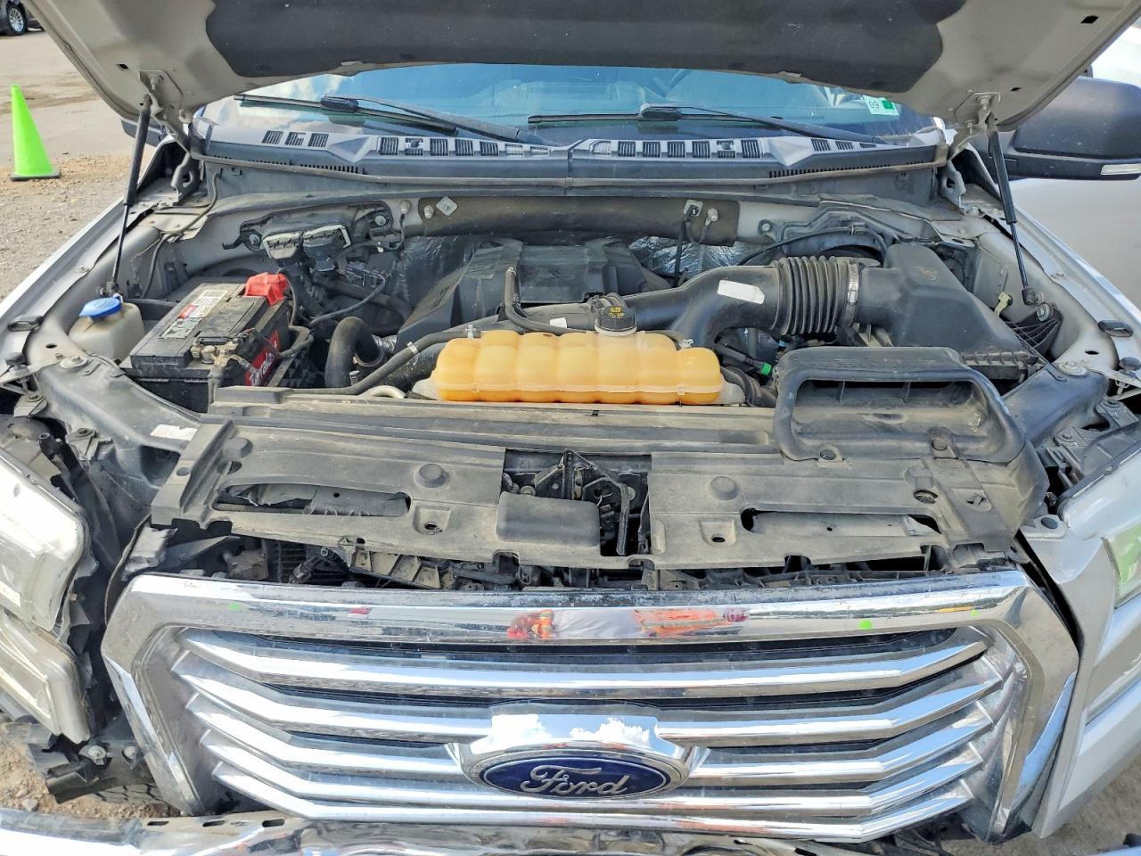 2015 Ford F150 Supercrew - zdjęcie 11