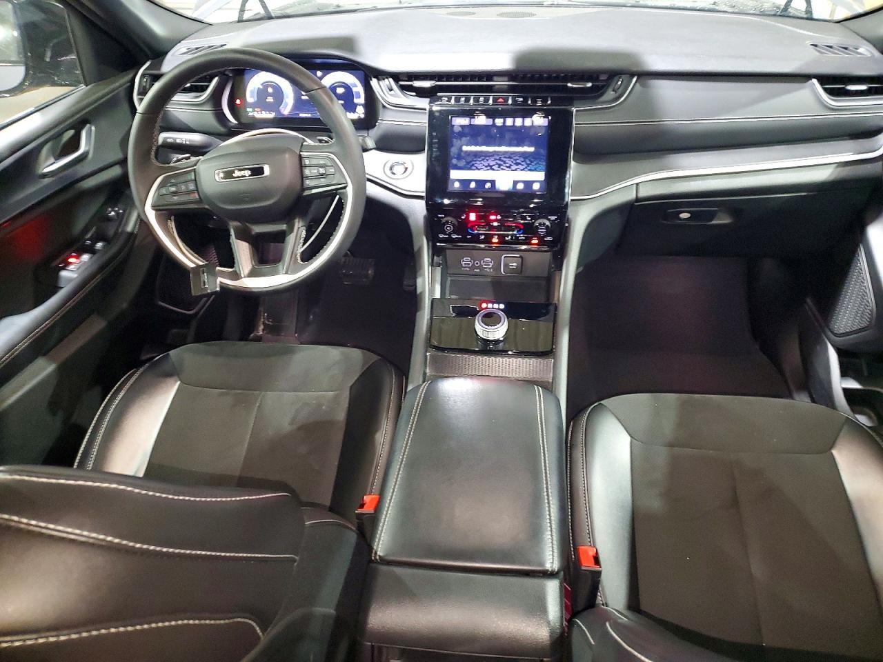 2024 Jeep Grand Cherokee Laredo - zdjęcie 8