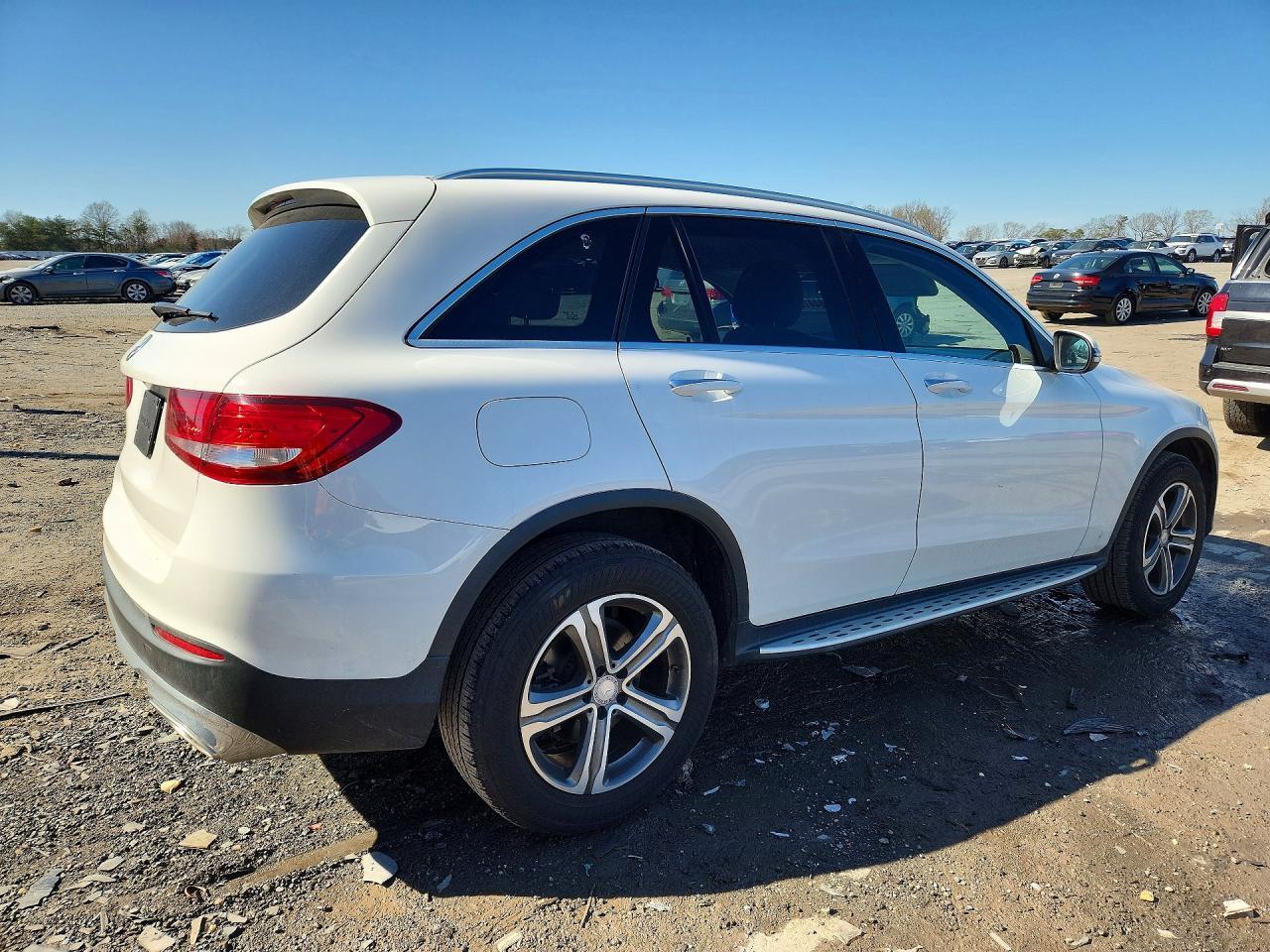 2017 Mercedes-Benz Glc 300 - zdjęcie 3