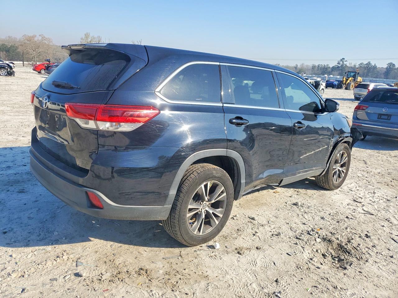 2019 Toyota Highlander Le - zdjęcie 3