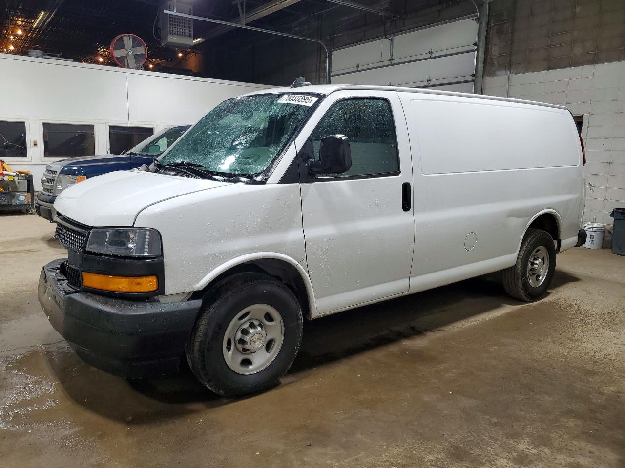 2020 Chevrolet G2500 Expr - zdjęcie główne