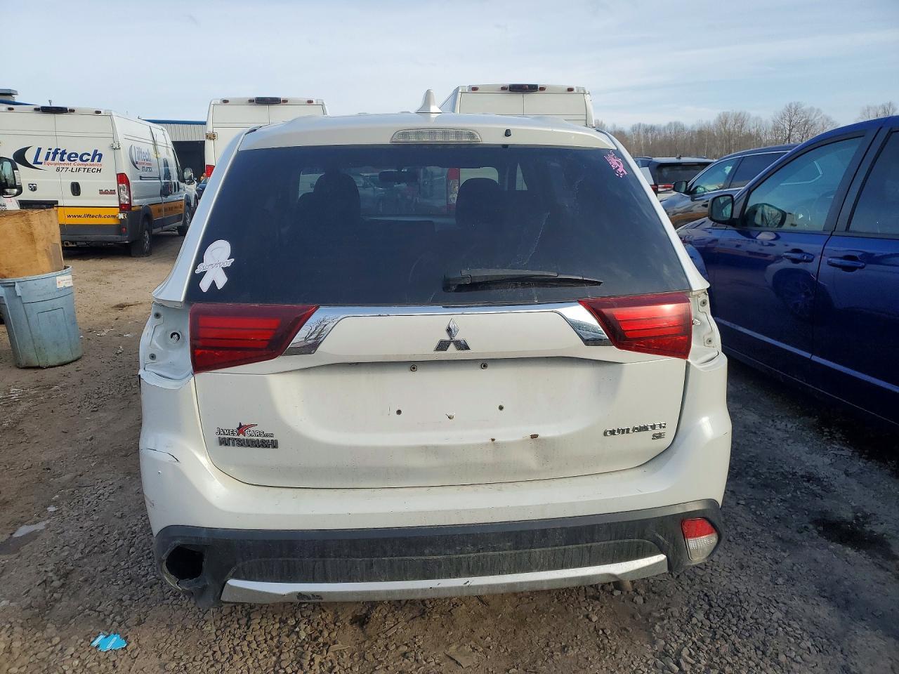 2017 Mitsubishi Outlander Se - zdjęcie 6