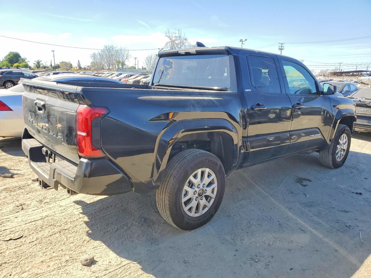 2025 Toyota Tacoma Sr5 - zdjęcie 3