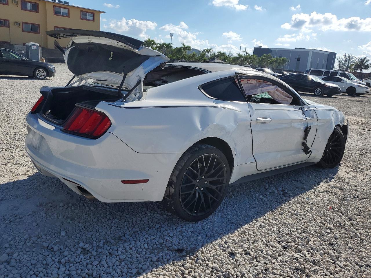 2016 Ford Mustang - zdjęcie 3