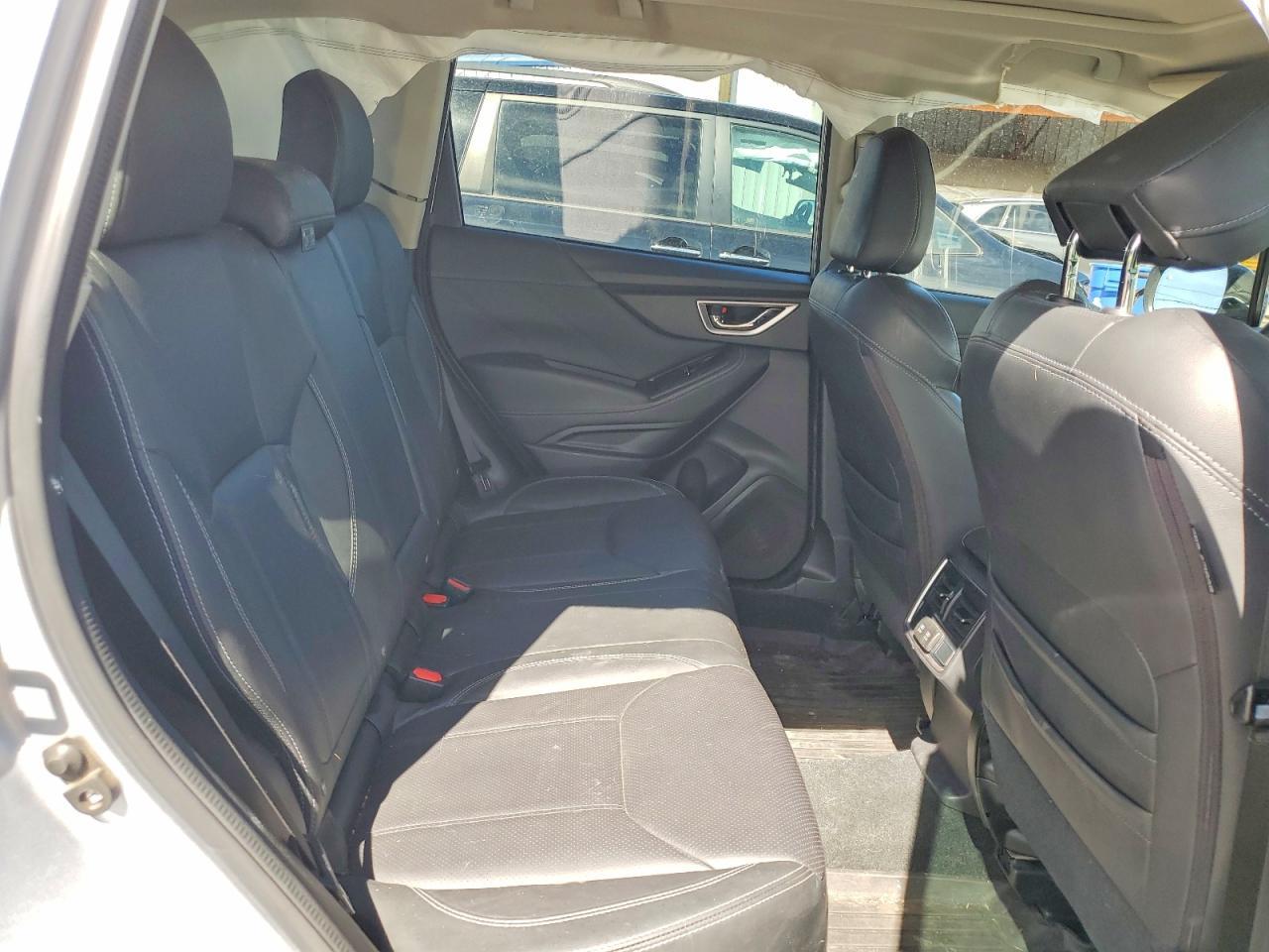2021 Subaru Forester Limited - zdjęcie 10