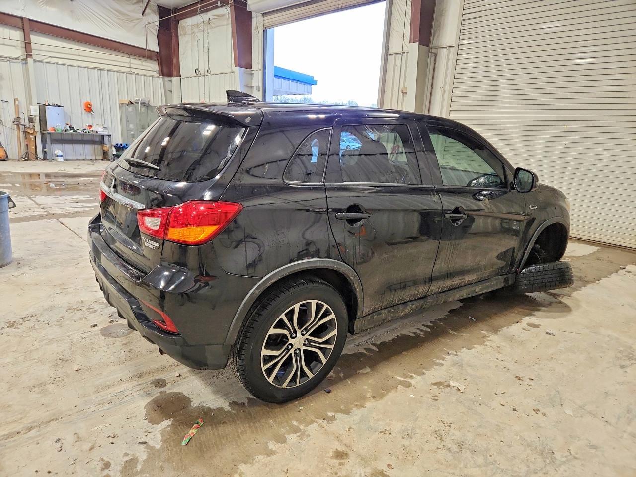 2019 Mitsubishi Outlander Sport Es - zdjęcie 3