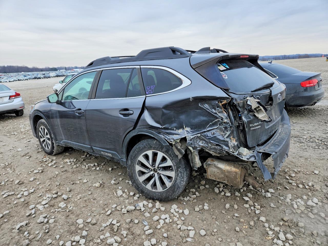2020 Subaru Outback Premium - zdjęcie 2