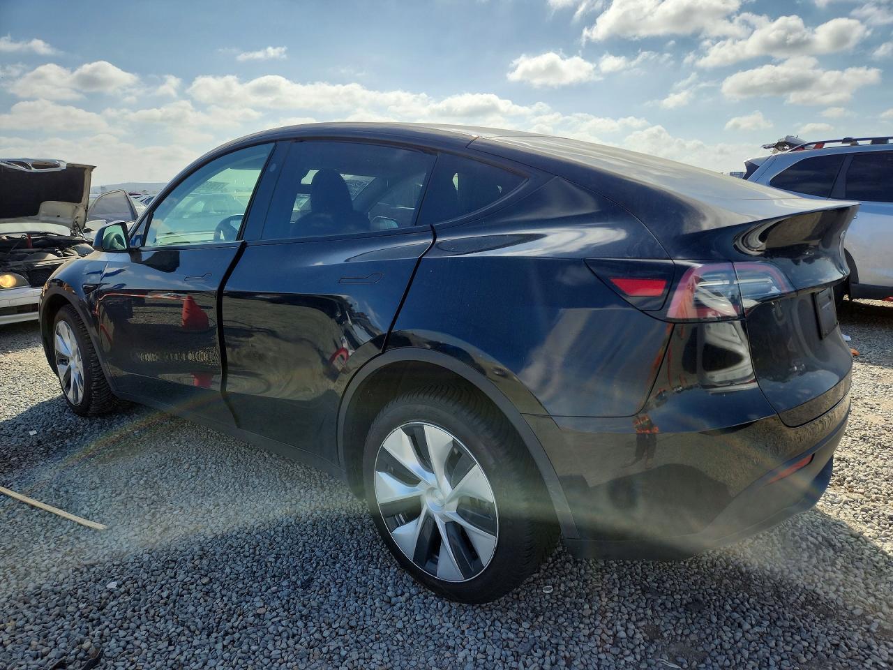 2023 Tesla Model Y - zdjęcie 2