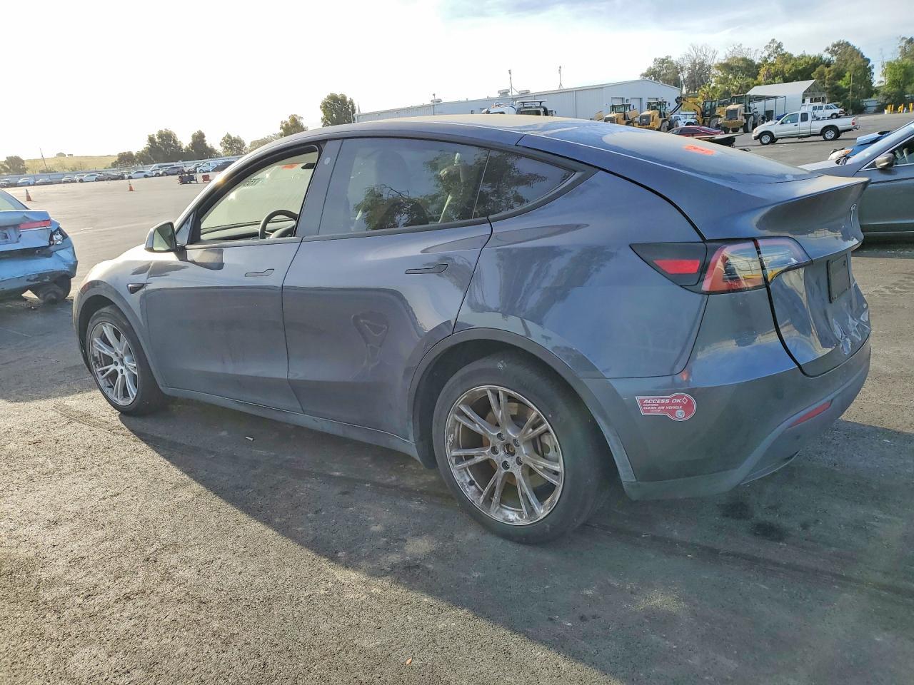 2023 Tesla Model Y - zdjęcie 2