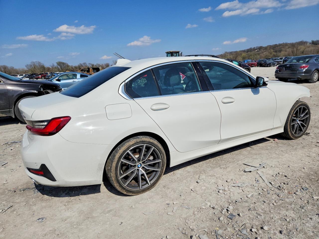 2021 BMW 330Xe - zdjęcie 3