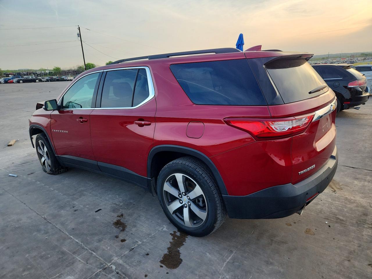 2021 Chevrolet Traverse Lt - zdjęcie 2