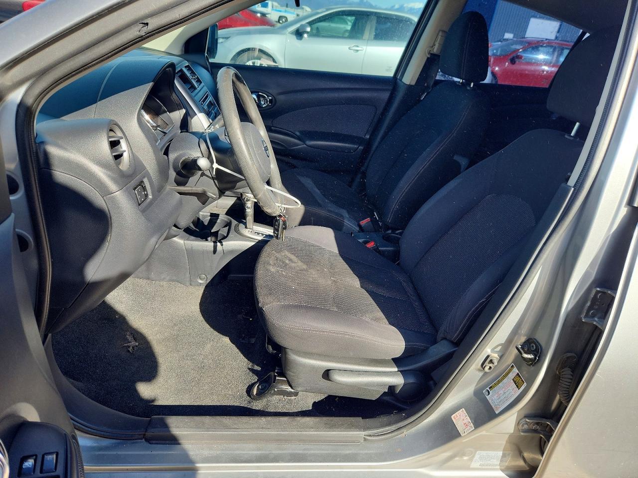 2014 Nissan Versa 1.6 S - zdjęcie 7